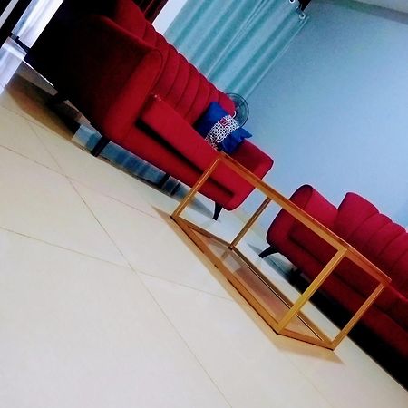 Eika Suites At Acacia Kampala Zewnętrze zdjęcie