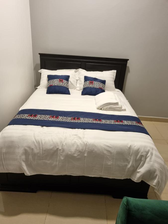 Eika Suites At Acacia Kampala Zewnętrze zdjęcie