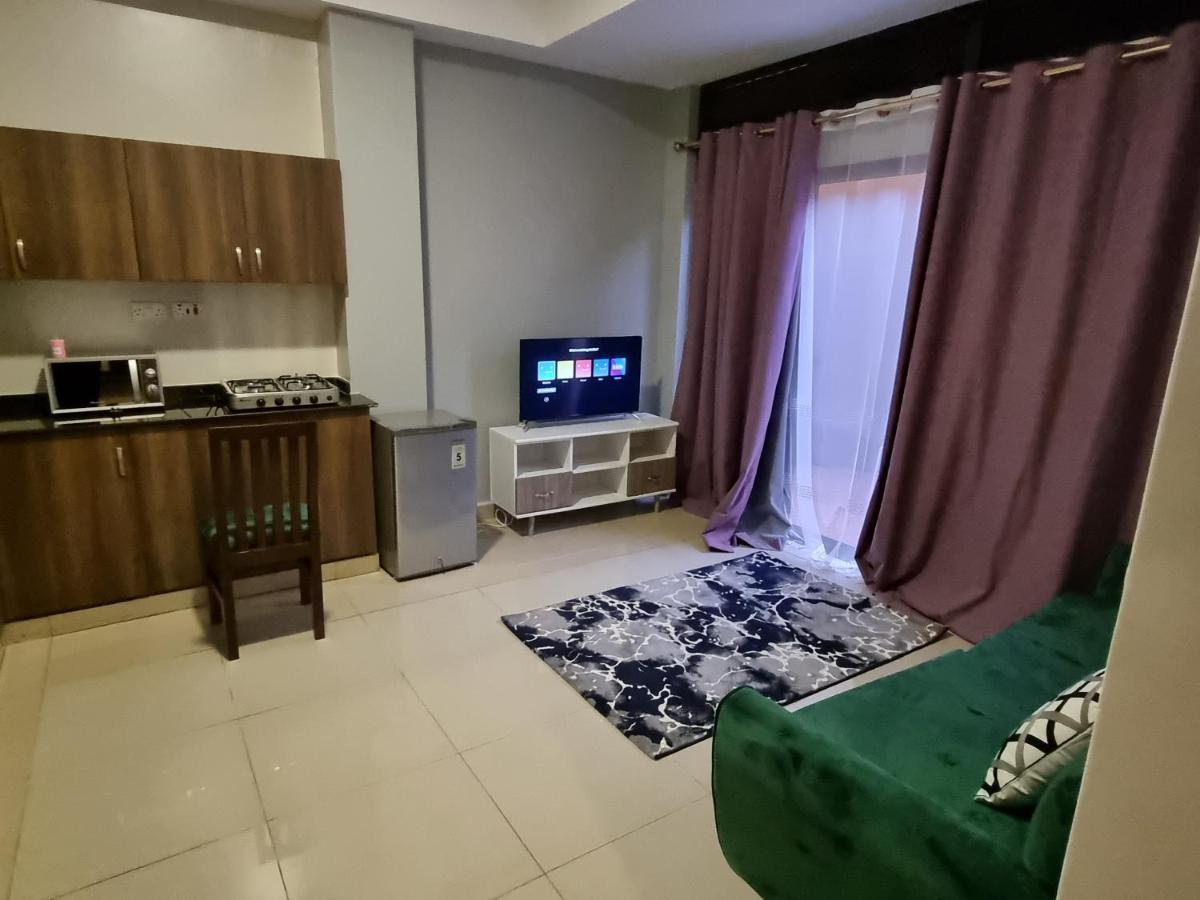 Eika Suites At Acacia Kampala Zewnętrze zdjęcie