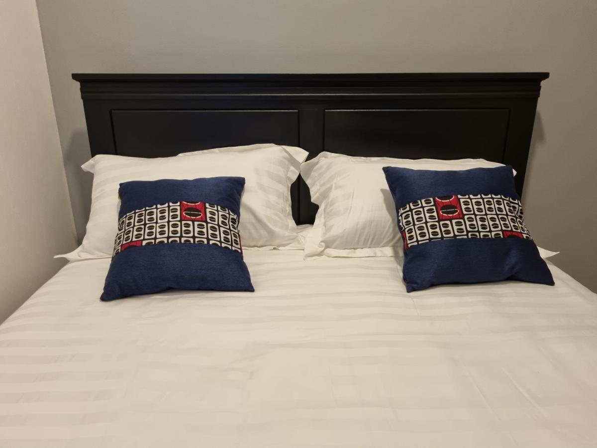 Eika Suites At Acacia Kampala Zewnętrze zdjęcie